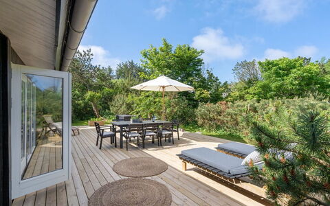Skogh - 600M from the Sea: Casa, Casa, Porta, Tetto, Villetta, Estate, Giardino, Shade, Raccordo, Cortile