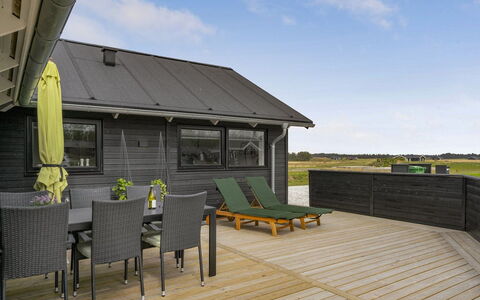Ina - 1.2Km from the Sea: Legna, Tetto, Casa, Architettura, Raccordo, Casa, Villetta, Plank, Porta, Latifoglie