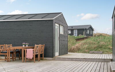 Mylius - 100M from the Sea