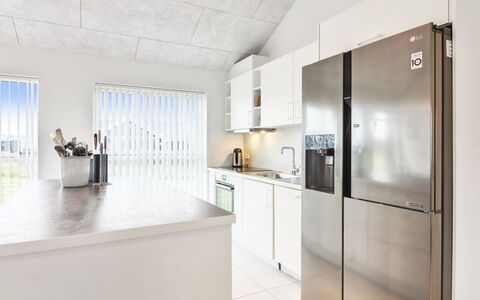 Edgar - 1.5Km from the Sea: Cucina, Interior Design, Pavimentazione, Elettrodomestico Da Cucina, Controsoffitto, Soffitto, Pavimento, Legna, Apparecchio Major, Mobilia