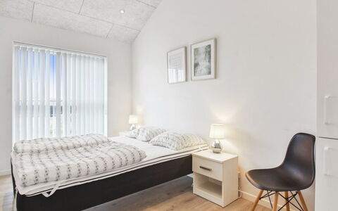 Edgar - 1.5Km from the Sea: Interior Design, Letto, Camera Da Letto, Soffitto, Pavimento, Pavimentazione, Mobilia, Camera, Illuminazione, Lenzuolo
