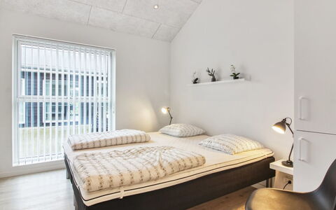 Edgar - 1.5Km from the Sea: Interior Design, Parete, Soffitto, Legna, Camera Da Letto, Pavimento, Pavimentazione, Letto, Camera, Mobilia