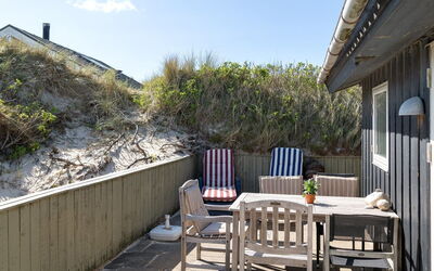 Abbie - 10M from the Sea