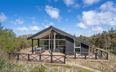 Tayara - 300M from the Sea