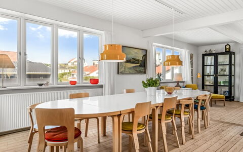 Bruse - 125M from the Sea: Interior Design, Pavimentazione, Mobilia, Legna, Pavimento, Soffitto, Tavolo, Cucina & Sala Da Pranzo Tavolo, Pavimento In Legno, Sala Da Pranzo