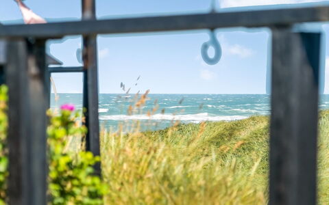 Fatiha - 100M from the Sea: Casa, Casa, Porta, Tetto, Villetta, Estate, Giardino, Shade, Raccordo, Cortile