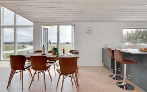 Arlina - 1.5Km from the Sea: Legna, Casa, Portico, Deck, Latifoglie, Tetto, Color Legno, Pavimento In Legno, Eco Hotel