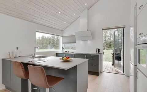 Arlina - 1.5Km from the Sea: Legna, Casa, Portico, Deck, Latifoglie, Tetto, Color Legno, Pavimento In Legno, Eco Hotel