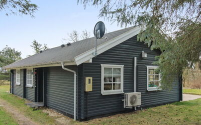 Vaska - 550M from the Sea