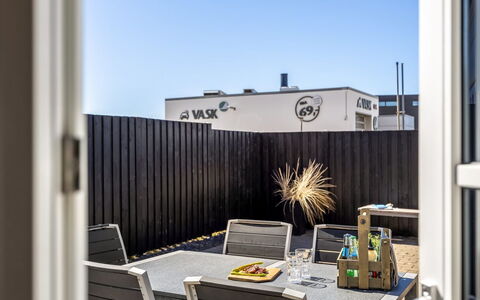 Frænde - 600M from the Sea: 