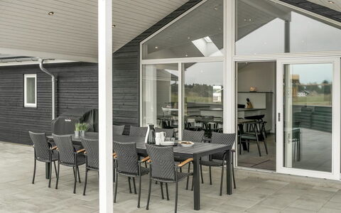 Fegge - 1.5Km from the Sea: Tetto, Casa, Casa, Villetta, Raccordo, Estate, Driveway, Edifici Giardino, Cortile, Capannone