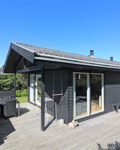 Eyer - 800M from the Sea