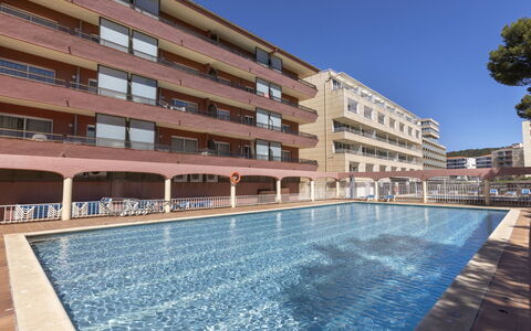 Salines Xvii: Appartamento, Materiale Composito, Condominio, Piscina, Uso Misto, Hotel, Balcone, Resort Citta ', Ricorrere