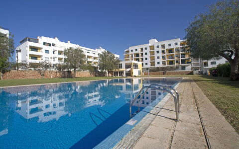 Garden Place: Acqua, Cielo, Nube, Risorse Idriche, Pianta, Paesaggio Naturale, Azzurro, Ambiente Naturale, Legna, Costiera E Morfologie Oceanic