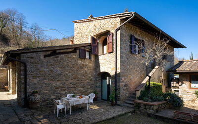 Casa Mara 615.2: Cielo, Pianta, Costruzione, Giorno, Acqua, Azzurro, Albero, Arecales, Corpo D'Acqua, Nube