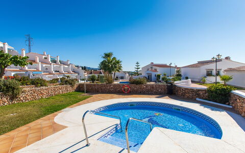 Perla del Mar: Costruzione, Proprietà, Cielo, Luce, Azzurro, Piscina, Pianta, Finestra, Shade, Albero