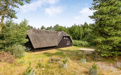 Ellanor - 1Km from the Sea