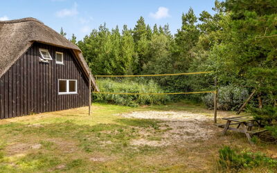 Ellanor - 1Km from the Sea