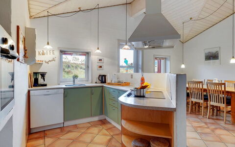 Asdis - 2.8Km from the Sea: Interior Design, Pavimentazione, Soffitto, Lampada, Mobilia, Legna, Pavimento, Cucina, Camera, Illuminazione