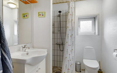 Asdis - 2.8Km from the Sea