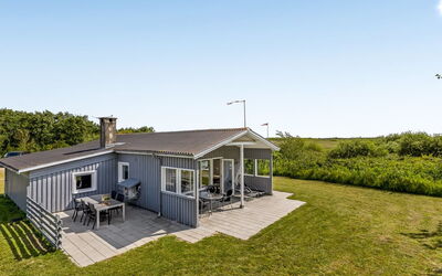 Evalotte - 600M from the Sea
