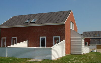 Raine - 2.3Km from the Sea