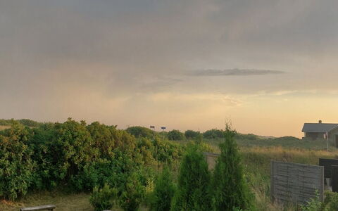 Chrisse - 550M from the Sea: Cielo, Erba, Nube, Orizzonte, Pascolo, Fenomeno Atmosferico, Ecoregione, Paesaggio, Plain, Lotto