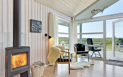 Chrisse - 550M from the Sea