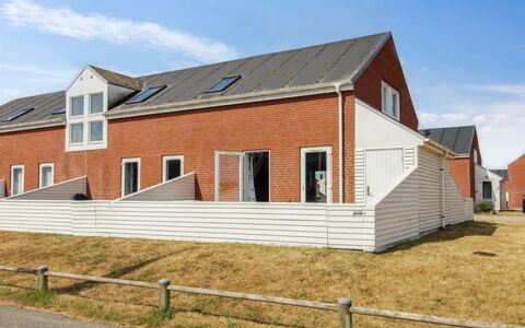 Asved - 2.3Km from the Sea: Costruzione, Casa, Finestra, Casa, Tetto, Zona Residenziale, Arbusto, Villetta, Lotto