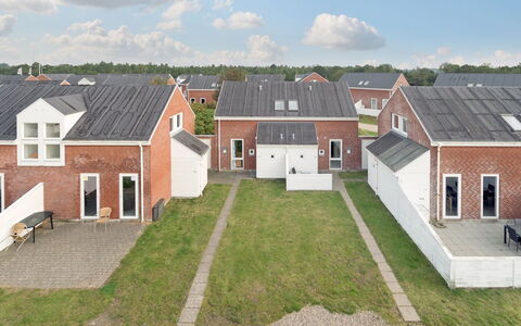Herward - 2.3Km from the Sea