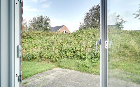 Herward - 2.3Km from the Sea: Zona Residenziale, Tetto, Sobborgo, Driveway, Estate, Camino