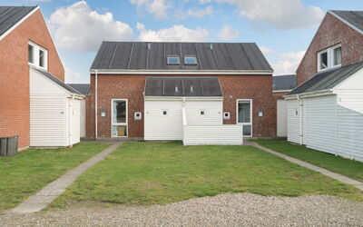 Herward - 2.3Km from the Sea