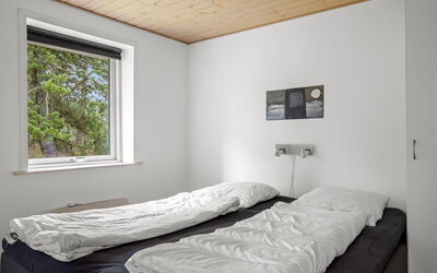 Micke - 3.2Km from the Sea