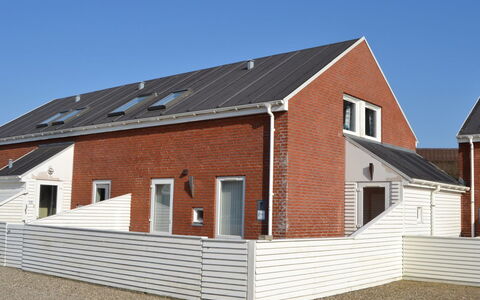 Jasna - 2.3Km from the Sea: Erba, Legna, Area Rurale, Arbusto, Villetta, Tetto, Plain, Lotto, Casa, Groundcover