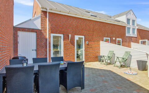 Jasna - 2.3Km from the Sea: Erba, Legna, Area Rurale, Arbusto, Villetta, Tetto, Plain, Lotto, Casa, Groundcover