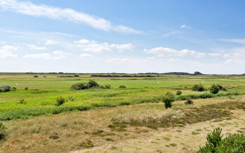 Ønd - 2.5Km from the Sea: Arbusto, Urban Design, Groundcover, Brick, Appartamento, Estate, Muratura, Balcone, Landscaping