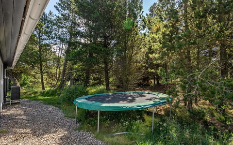 Henriethe - 1.1Km from the Sea: Villetta, Giardino, Raccordo, Edifici Giardino, Shade, Cortile, Backyard, Prato, Agriturismo, Landscaping