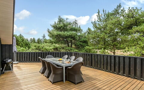 Lav - 3.8Km from the Sea: Tetto, Casa, Zona Residenziale, Casa, Estate, Villetta, Design