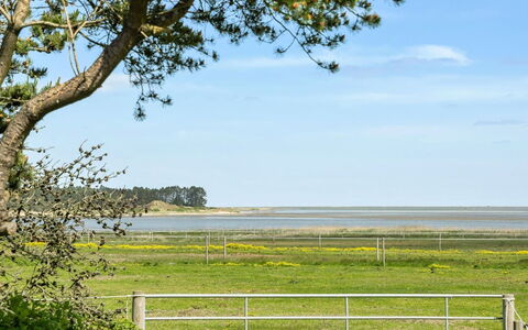 Svanborg - 3.7Km from the Sea: Tetto, Casa, Lotto, Casa, Villetta, Estate, Edifici Giardino, Shade, Log Cabin, Landscaping