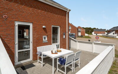 Mariam - 2.3Km from the Sea