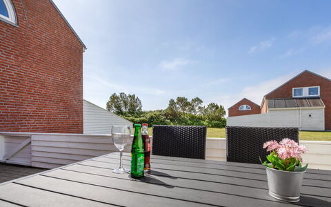 Adils - 2.5Km from the Sea: 