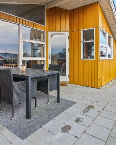 Elsbeth - 500M from the Sea