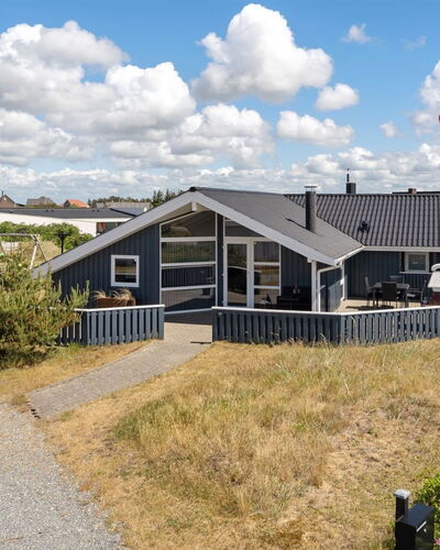 Freek - 400M from the Sea
