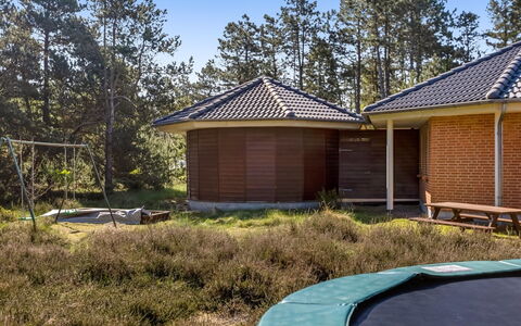 Agusta - 1.1Km from the Sea: Tetto, Casa, Zona Residenziale, Casa, Estate, Villetta, Design