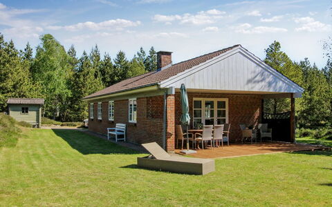 Angret - 3.5Km from the Sea: Erba, Casa, Tetto, Casa, Villetta, Arbusto, Lotto, Area Rurale, Agriturismo, Groundcover