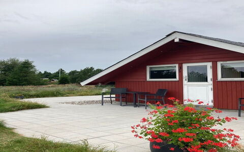 Andriette - 4.5Km from the Sea: Arbusto, Urban Design, Groundcover, Brick, Appartamento, Estate, Muratura, Balcone, Landscaping
