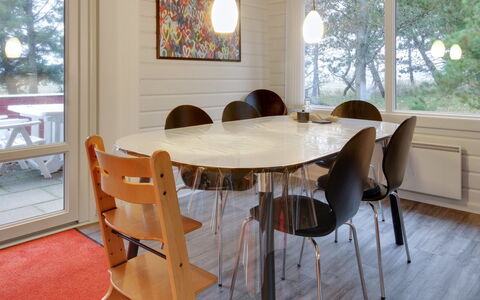 Odsten - 1Km from the Sea: Legna, Casa, Villetta, Casa, Tetto, Area Rurale, Raccordo, Log Cabin, Edifici Giardino, Latifoglie