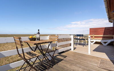 Blomma - 350M from the Sea