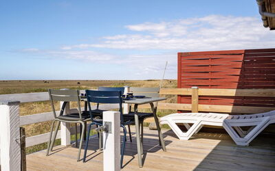 Blomma - 350M from the Sea