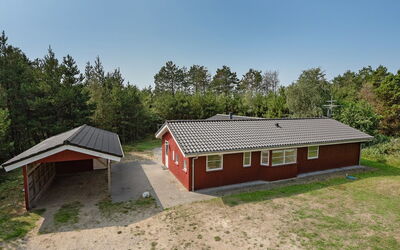 Guthmund - 1Km from the Sea